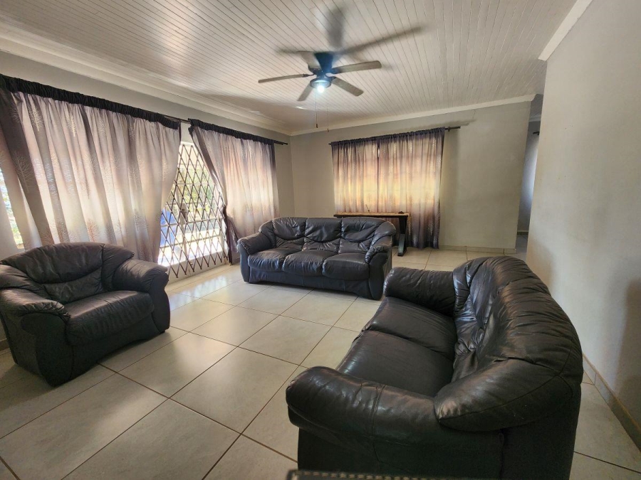 To Let 4 Bedroom Property for Rent in White River Mpumalanga