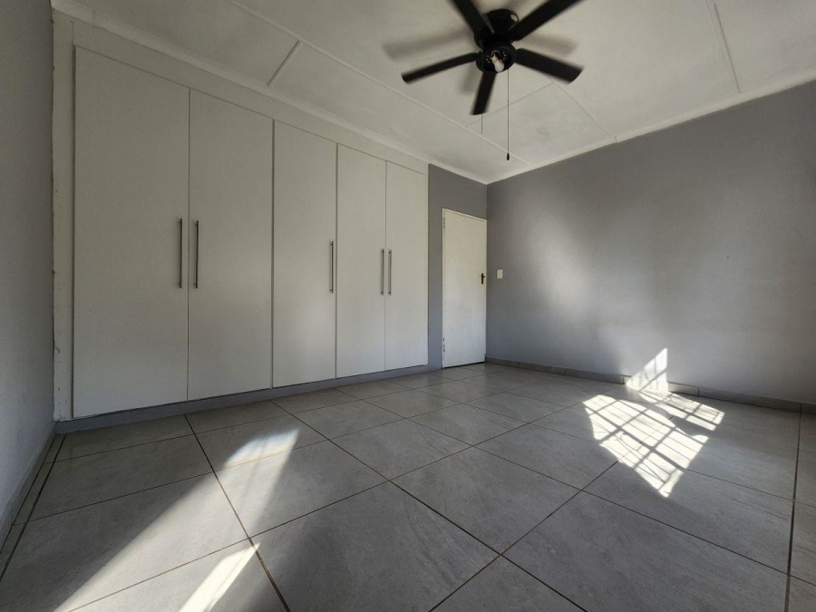 To Let 4 Bedroom Property for Rent in White River Mpumalanga