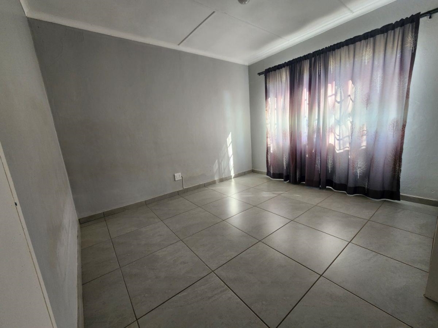To Let 4 Bedroom Property for Rent in White River Mpumalanga