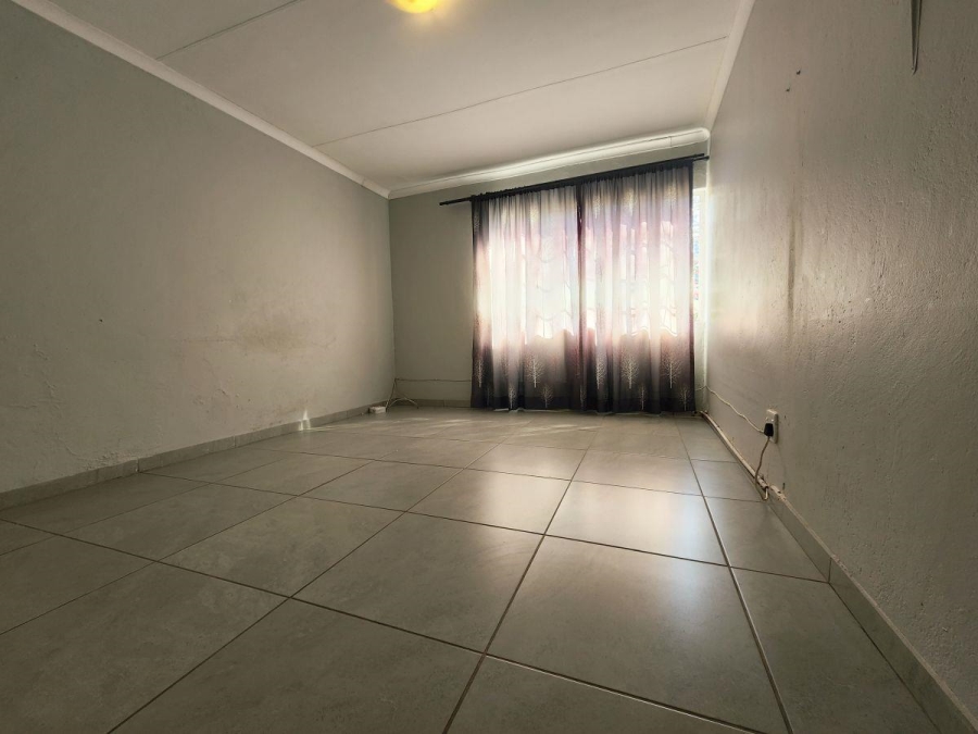 To Let 4 Bedroom Property for Rent in White River Mpumalanga
