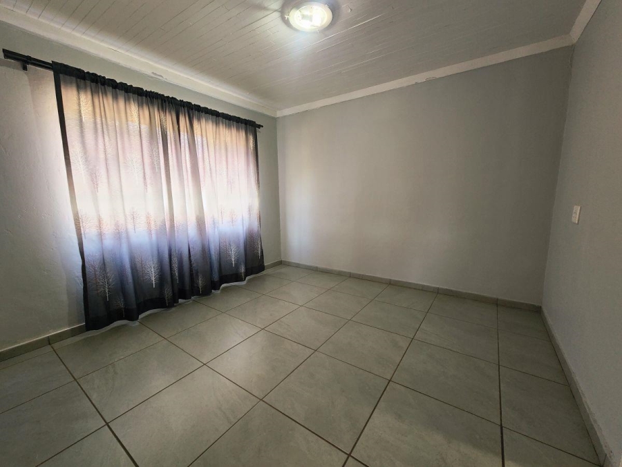 To Let 4 Bedroom Property for Rent in White River Mpumalanga