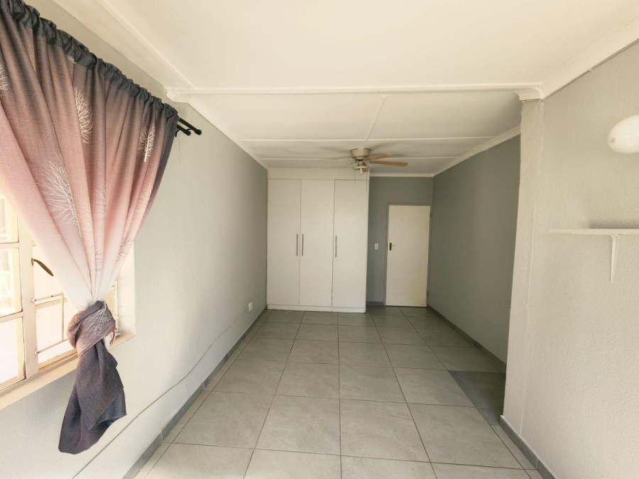 To Let 4 Bedroom Property for Rent in White River Mpumalanga