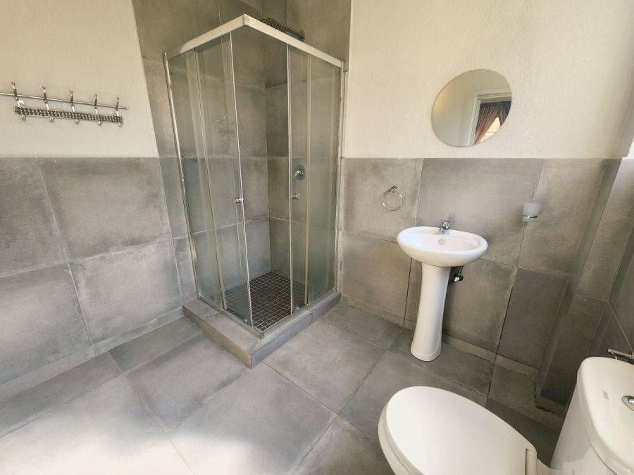 To Let 4 Bedroom Property for Rent in White River Mpumalanga