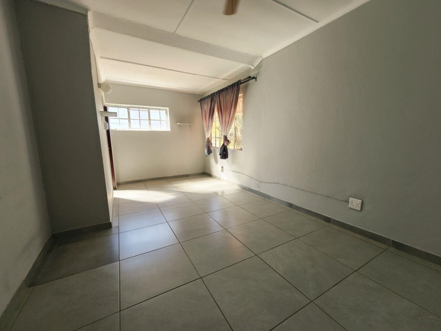 To Let 4 Bedroom Property for Rent in White River Mpumalanga
