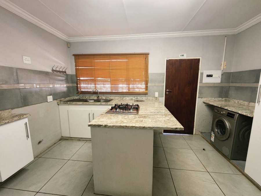 To Let 4 Bedroom Property for Rent in White River Mpumalanga