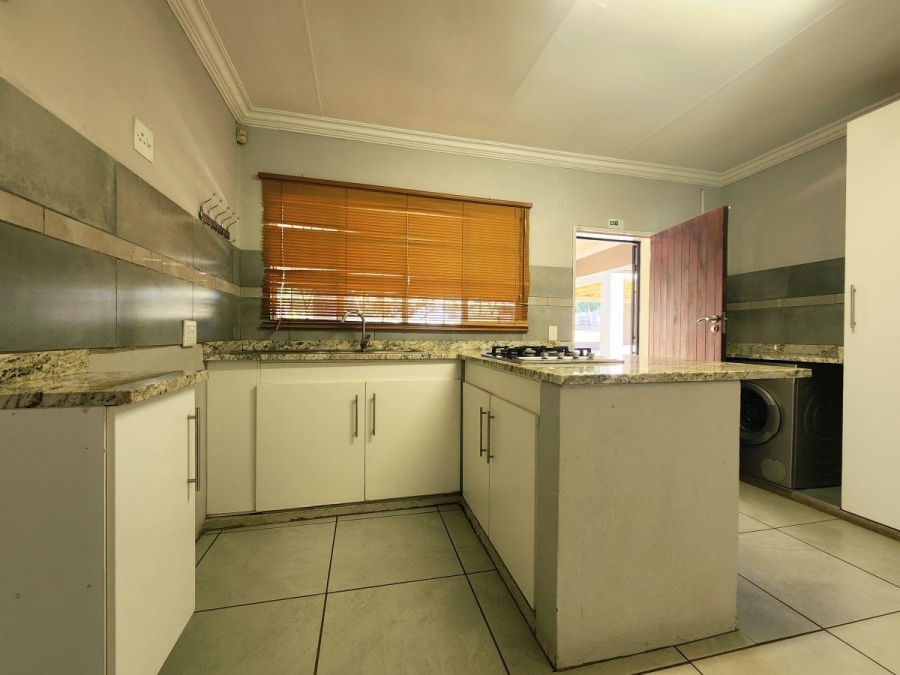 To Let 4 Bedroom Property for Rent in White River Mpumalanga
