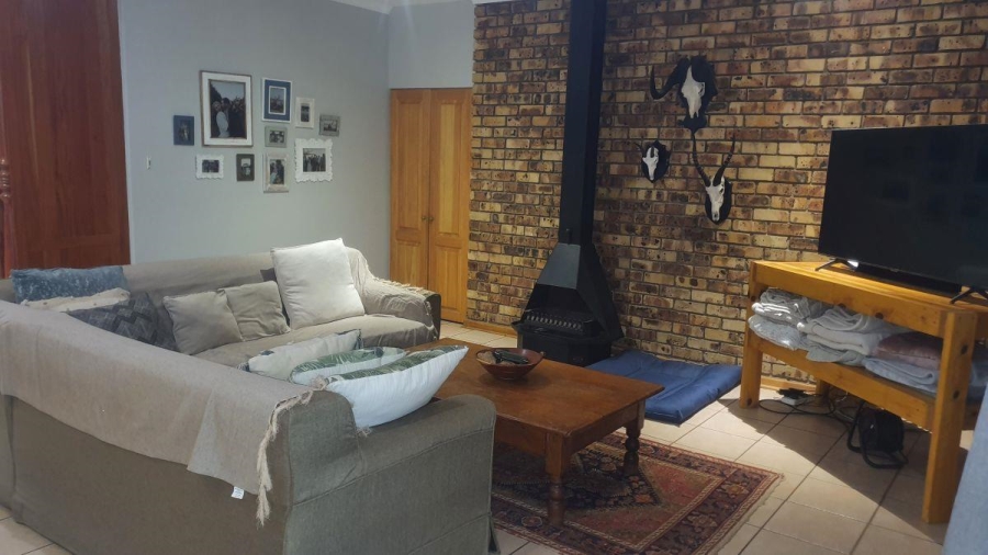 6 Bedroom Property for Sale in White River Mpumalanga