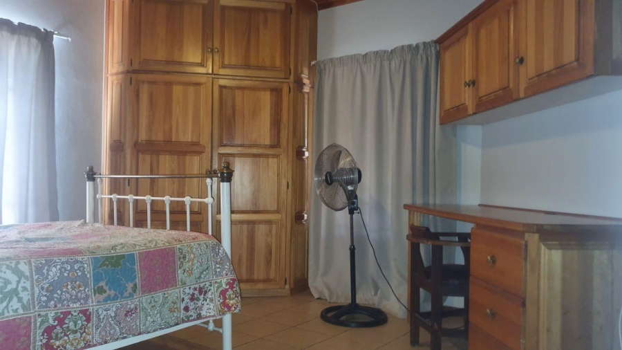 6 Bedroom Property for Sale in White River Mpumalanga