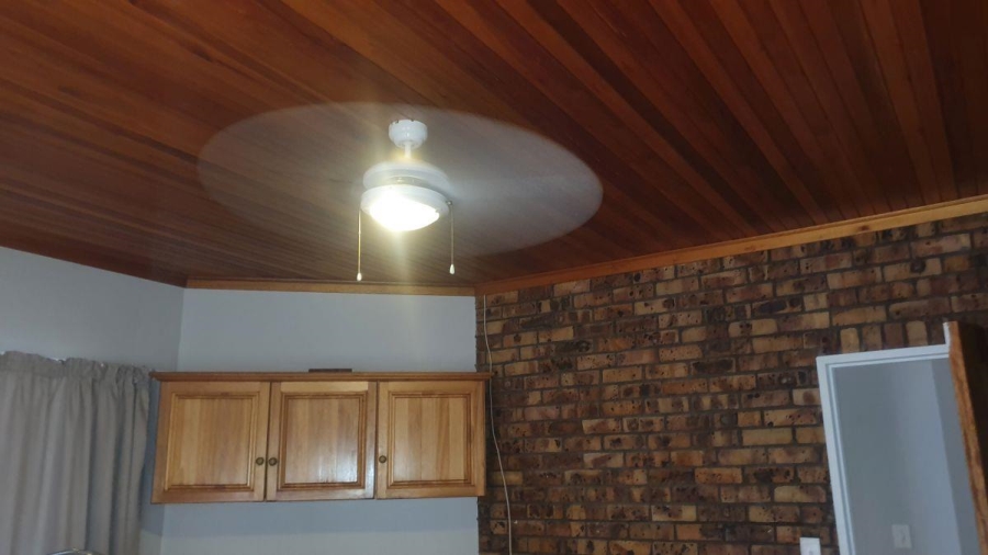 6 Bedroom Property for Sale in White River Mpumalanga
