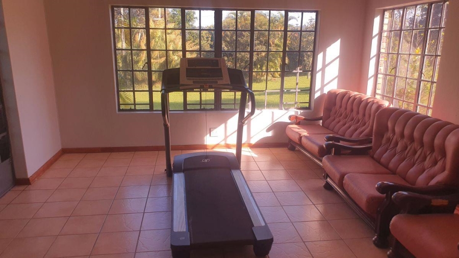6 Bedroom Property for Sale in White River Mpumalanga
