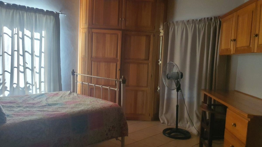 6 Bedroom Property for Sale in White River Mpumalanga