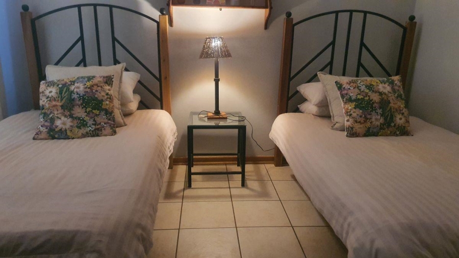 6 Bedroom Property for Sale in White River Mpumalanga
