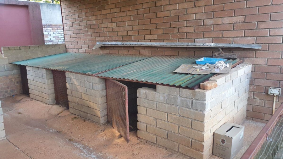 6 Bedroom Property for Sale in White River Mpumalanga