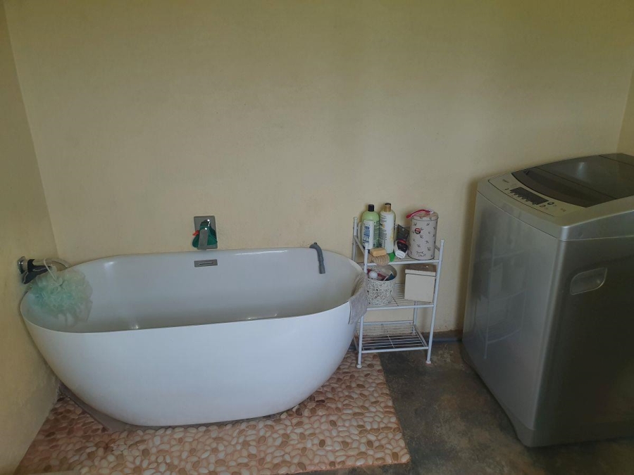 6 Bedroom Property for Sale in White River Mpumalanga