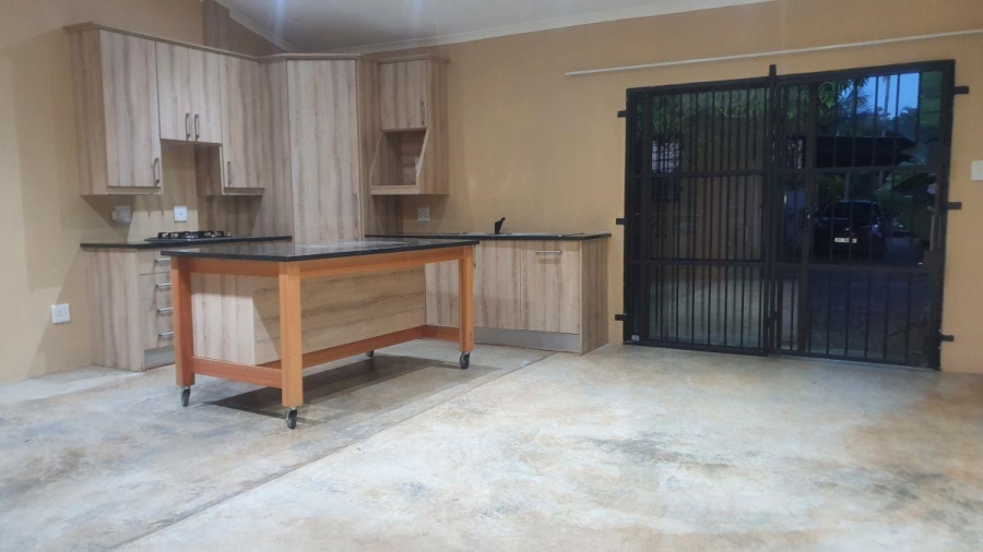 6 Bedroom Property for Sale in White River Mpumalanga