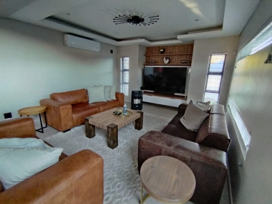 6 Bedroom Property for Sale in Elawini Lifestyle Estate Mpumalanga