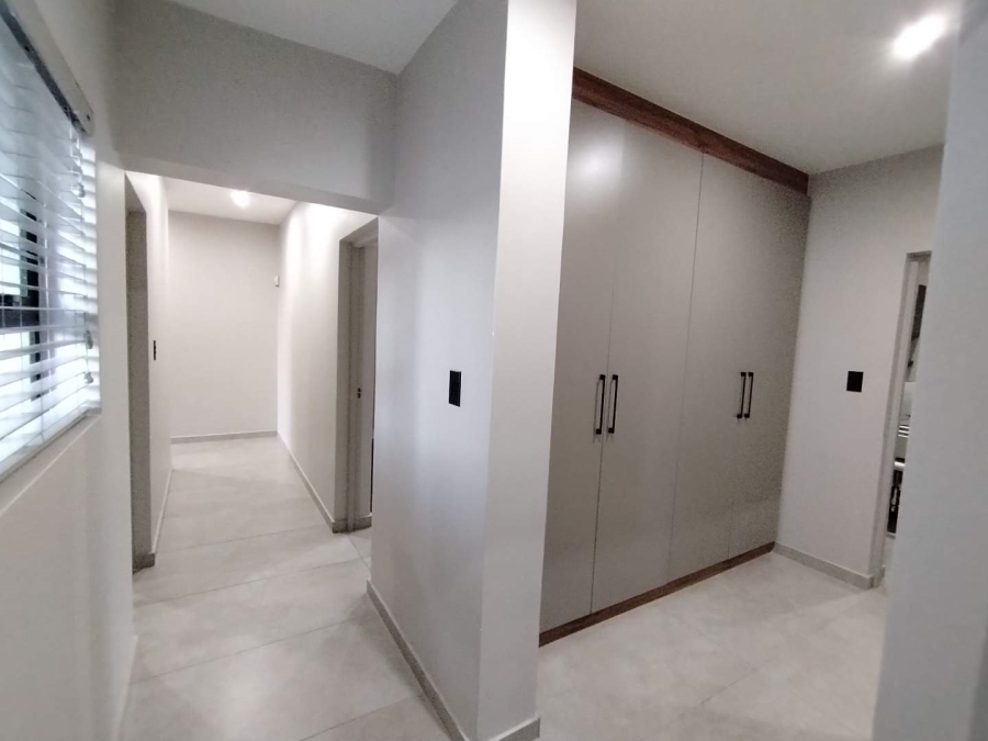 6 Bedroom Property for Sale in Elawini Lifestyle Estate Mpumalanga
