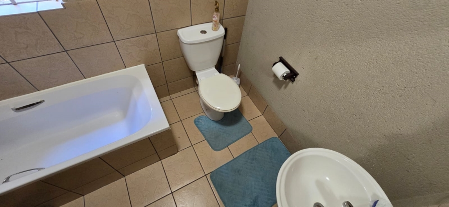 2 Bedroom Property for Sale in West Acres Mpumalanga