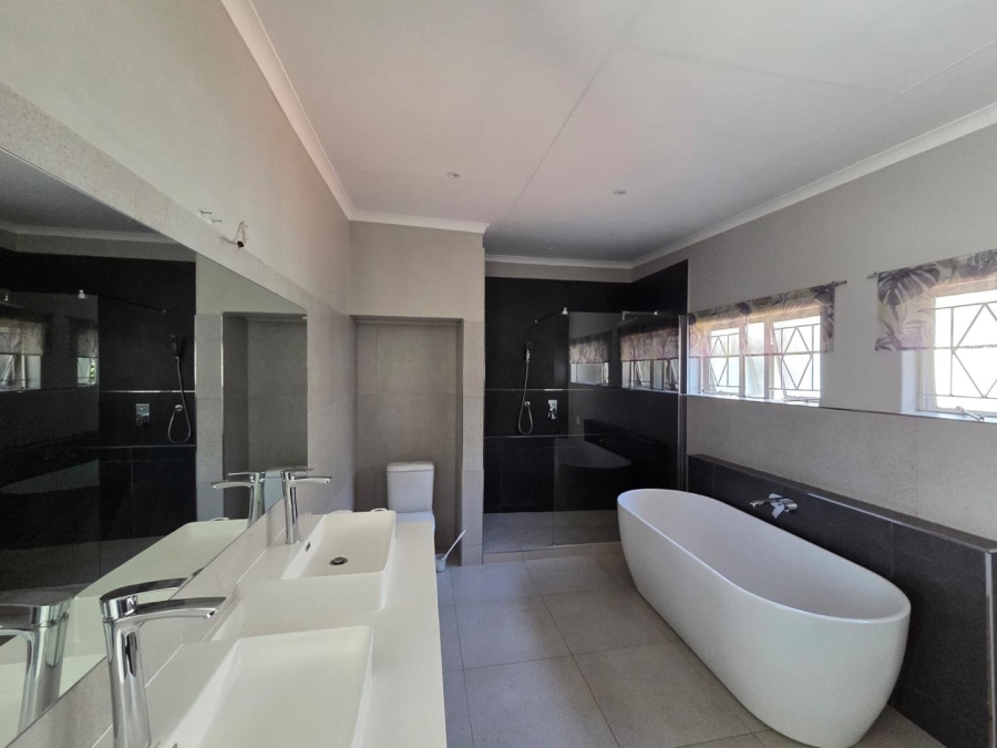 6 Bedroom Property for Sale in Nelspruit Mpumalanga