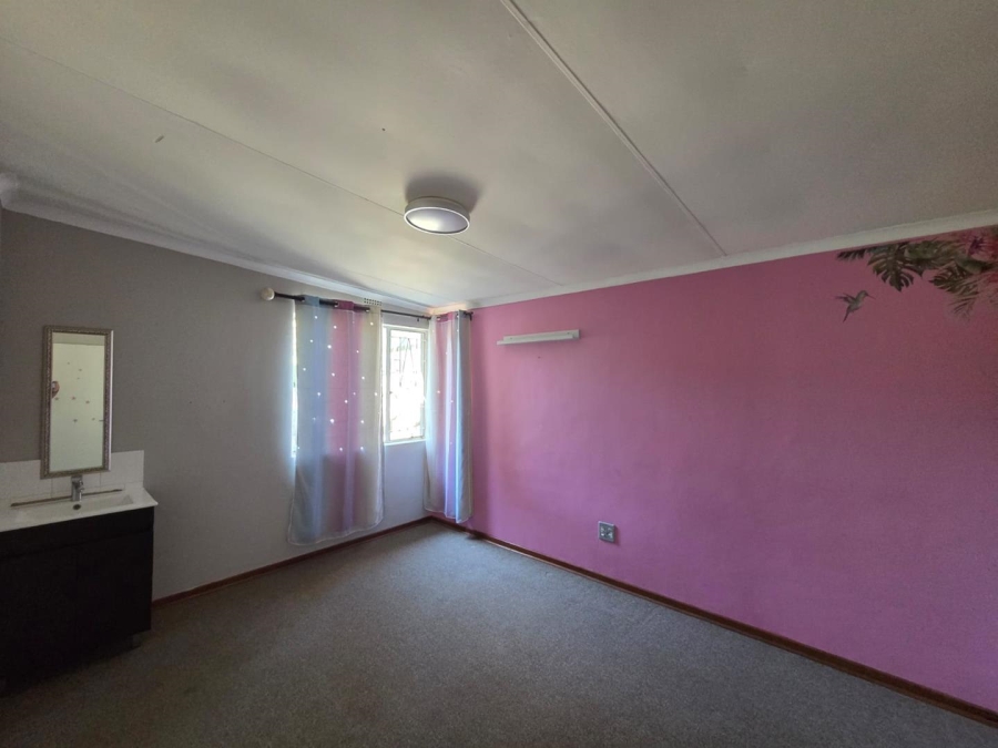 6 Bedroom Property for Sale in Nelspruit Mpumalanga