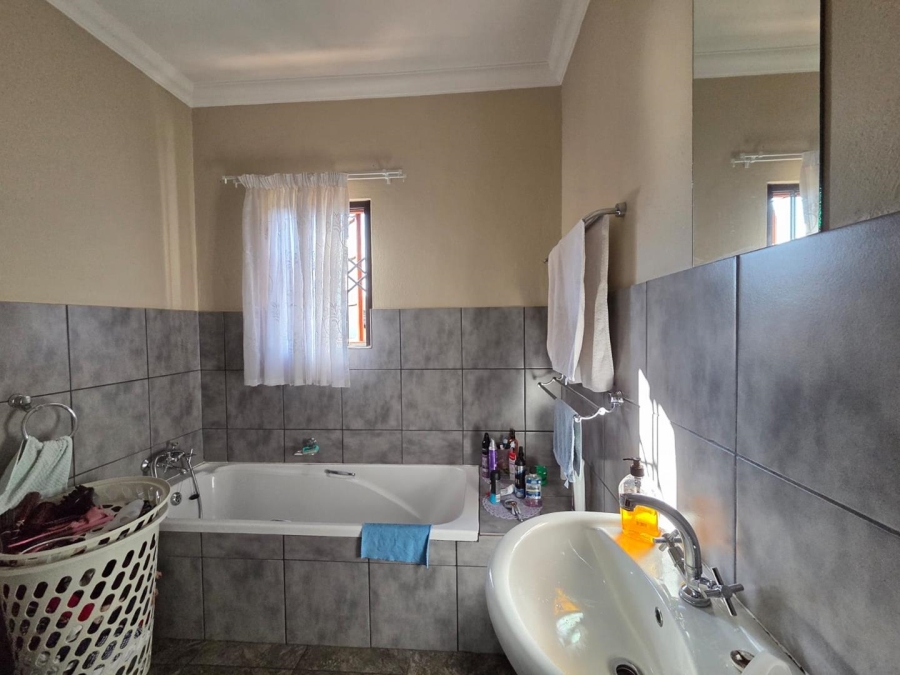 3 Bedroom Property for Sale in West Acres Mpumalanga