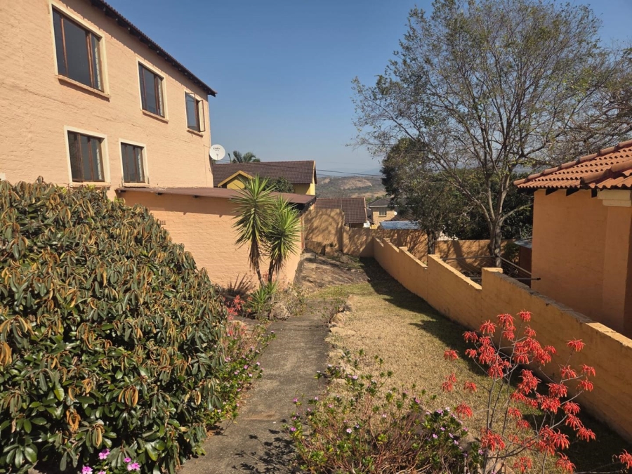 4 Bedroom Property for Sale in Stonehenge Mpumalanga