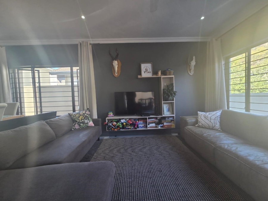 3 Bedroom Property for Sale in Sonheuwel Mpumalanga