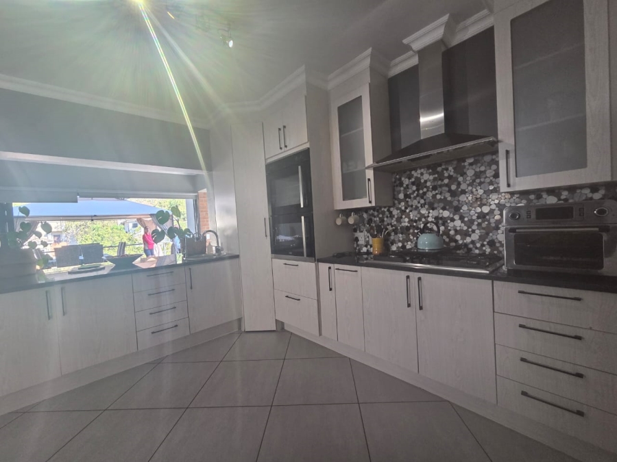 3 Bedroom Property for Sale in Sonheuwel Mpumalanga