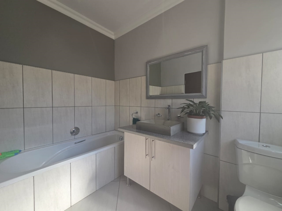 3 Bedroom Property for Sale in Sonheuwel Mpumalanga