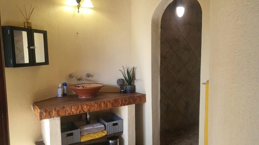 6 Bedroom Property for Sale in White River Mpumalanga