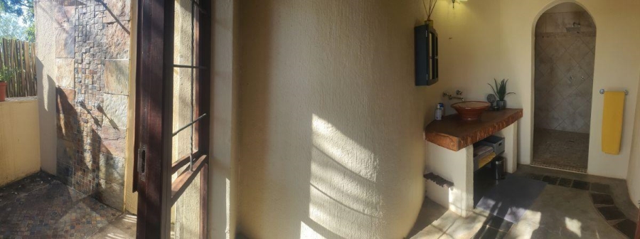 6 Bedroom Property for Sale in White River Mpumalanga