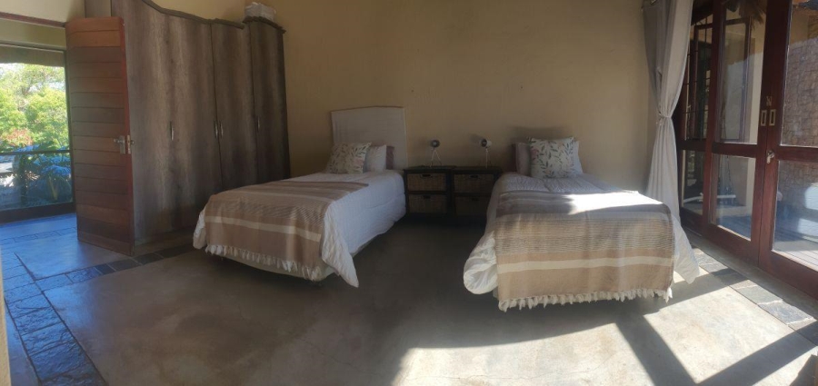 6 Bedroom Property for Sale in White River Mpumalanga