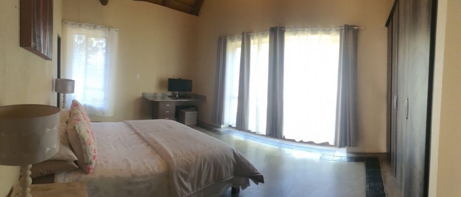 6 Bedroom Property for Sale in White River Mpumalanga