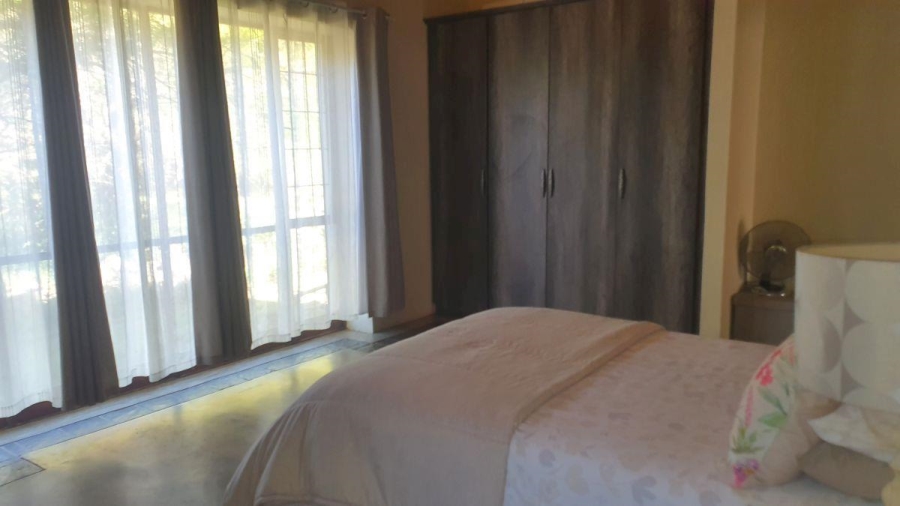 6 Bedroom Property for Sale in White River Mpumalanga