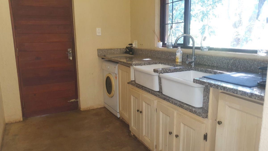 6 Bedroom Property for Sale in White River Mpumalanga