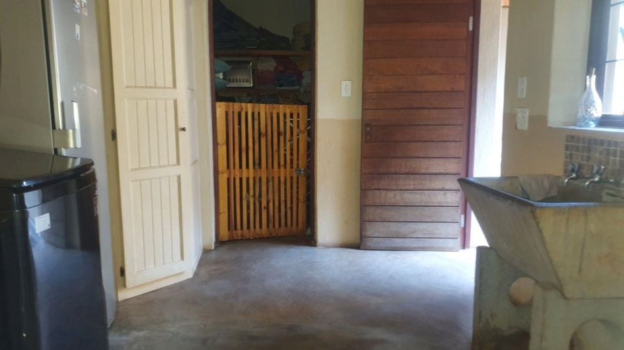6 Bedroom Property for Sale in White River Mpumalanga