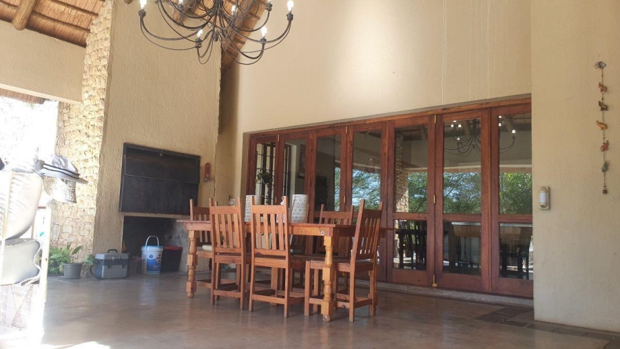 6 Bedroom Property for Sale in White River Mpumalanga