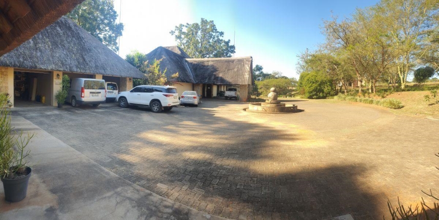 6 Bedroom Property for Sale in White River Mpumalanga