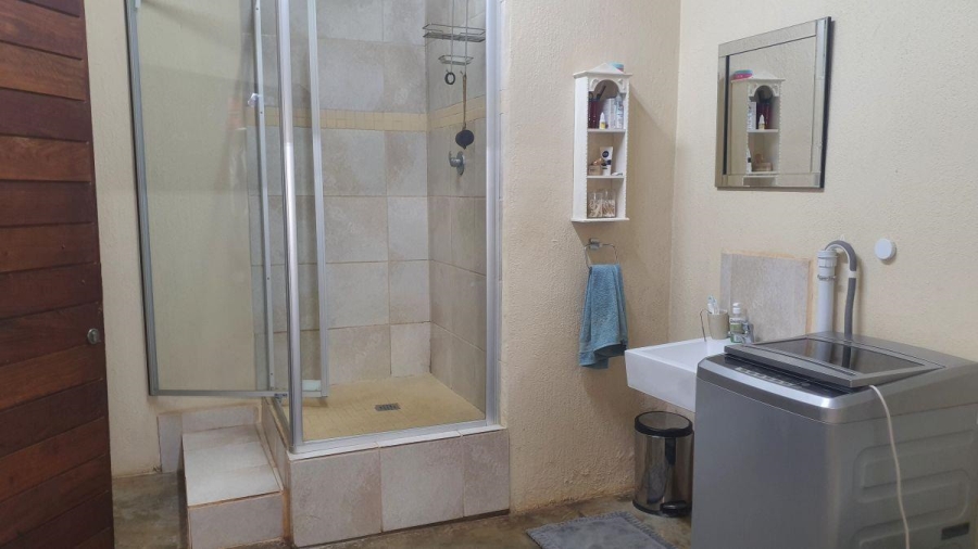 6 Bedroom Property for Sale in White River Mpumalanga