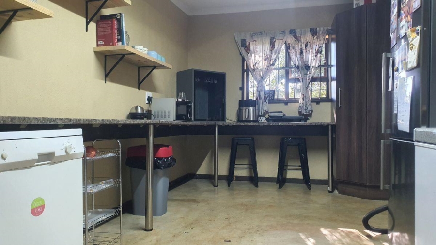 6 Bedroom Property for Sale in White River Mpumalanga