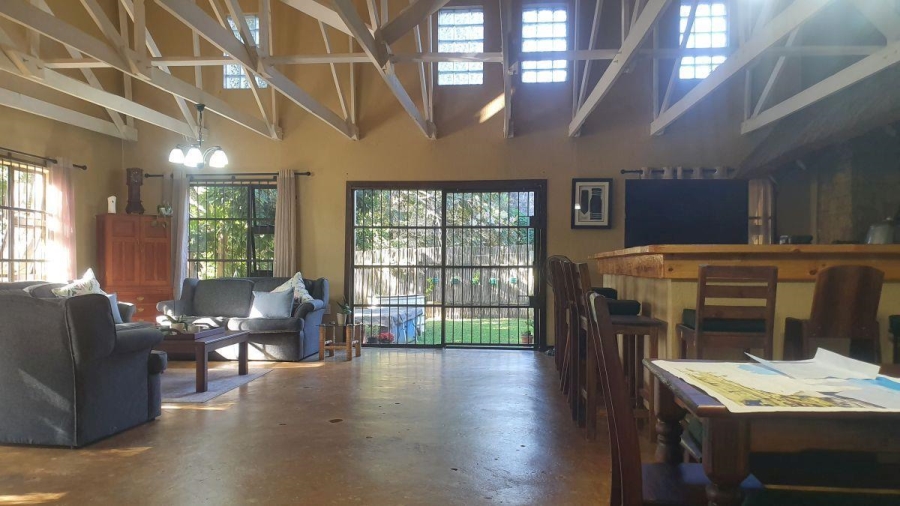 6 Bedroom Property for Sale in White River Mpumalanga