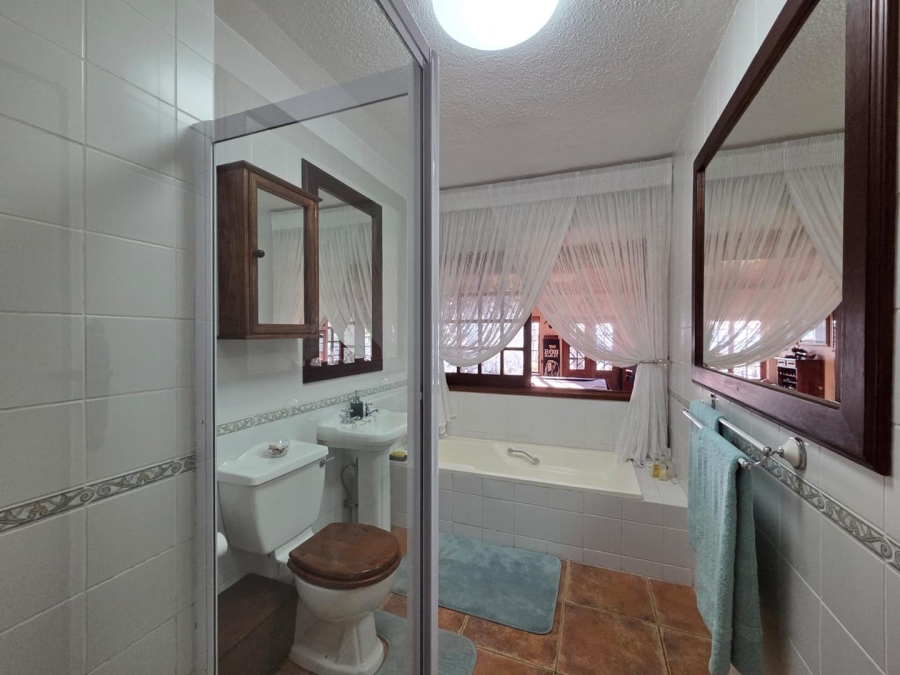 6 Bedroom Property for Sale in Nelspruit Mpumalanga