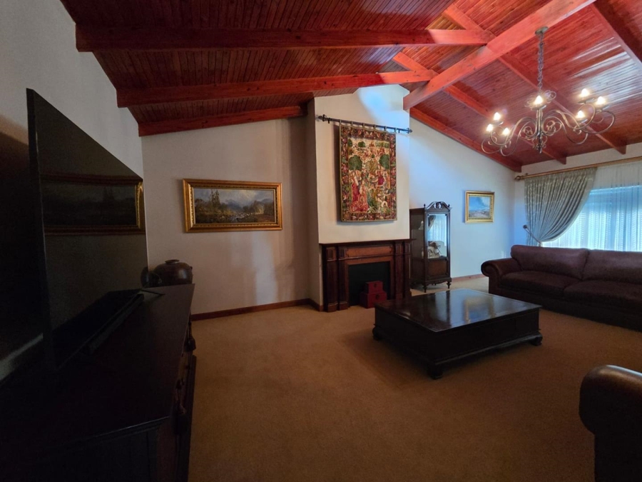 6 Bedroom Property for Sale in Nelspruit Mpumalanga