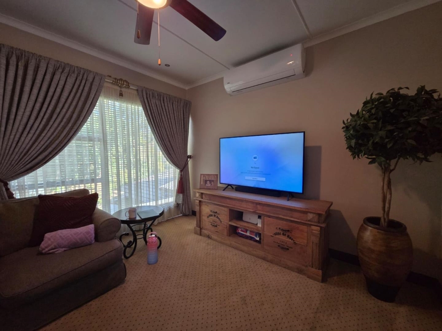 6 Bedroom Property for Sale in Nelspruit Mpumalanga