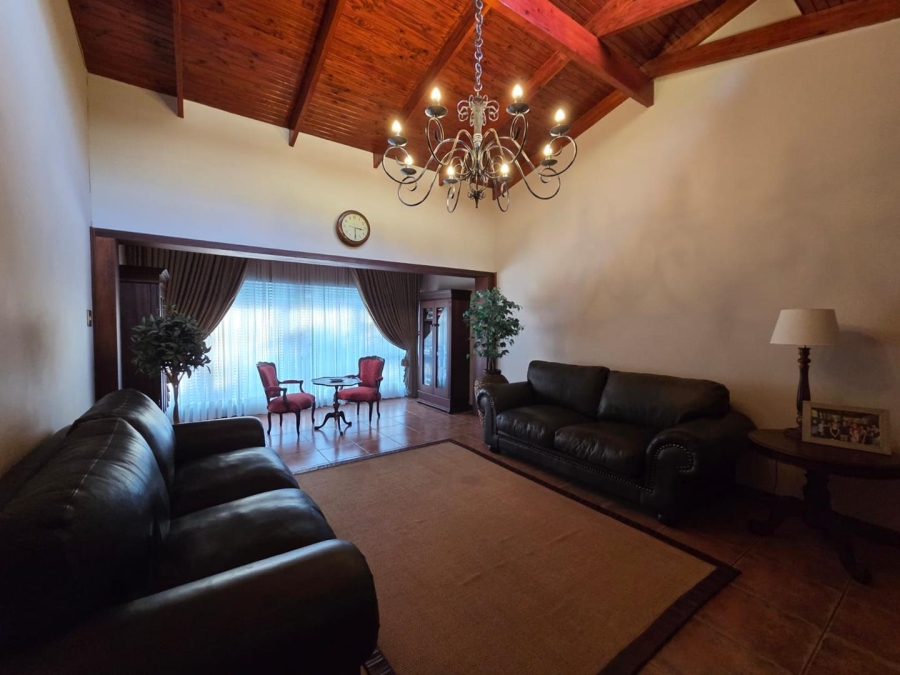 6 Bedroom Property for Sale in Nelspruit Mpumalanga