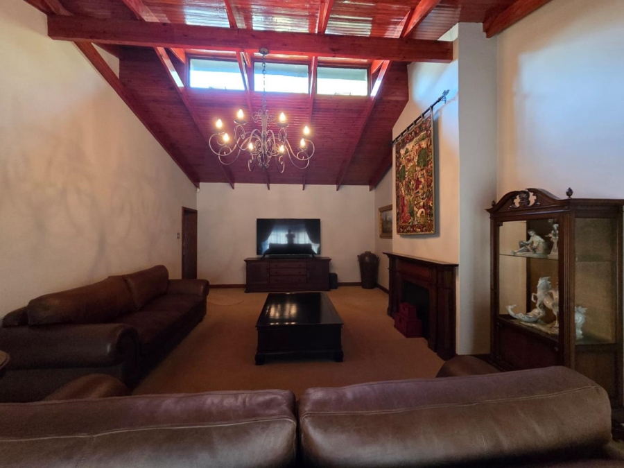 6 Bedroom Property for Sale in Nelspruit Mpumalanga