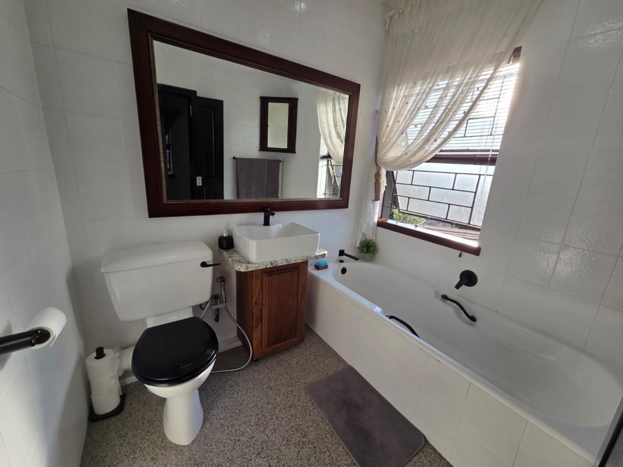 6 Bedroom Property for Sale in Nelspruit Mpumalanga