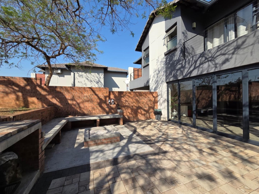 3 Bedroom Property for Sale in Stonehenge Mpumalanga