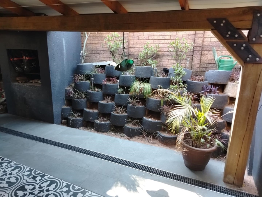 To Let 3 Bedroom Property for Rent in West Acres Mpumalanga