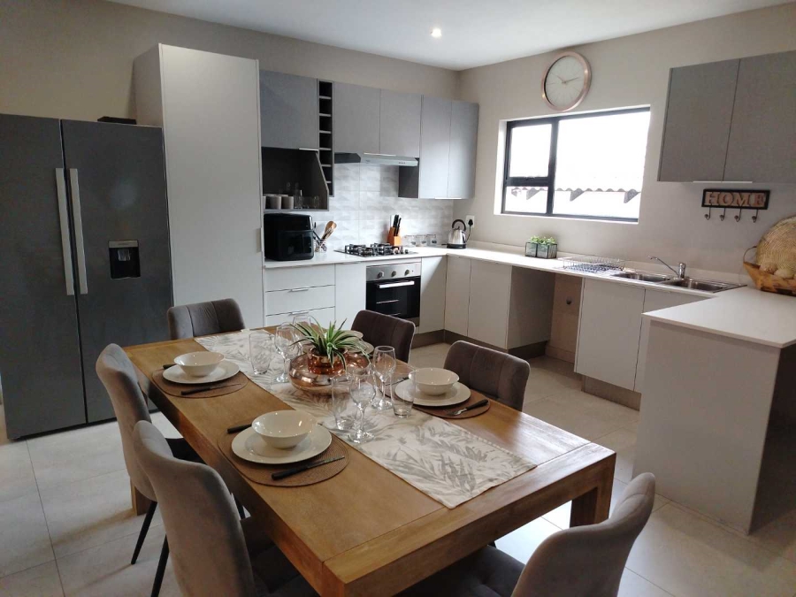 3 Bedroom Property for Sale in Stonehenge Mpumalanga